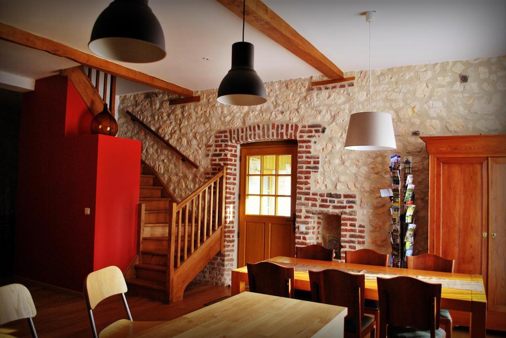 Вилла Chez Fifine Mont-Saint-Eloi Номер фото