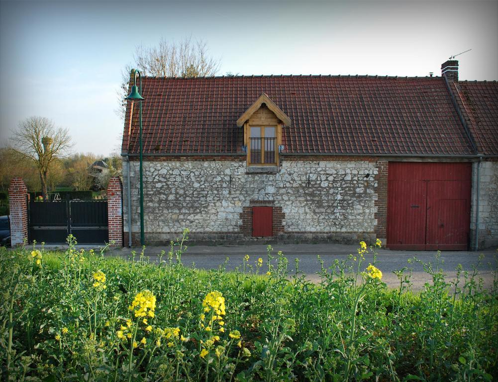 Вилла Chez Fifine Mont-Saint-Eloi Номер фото